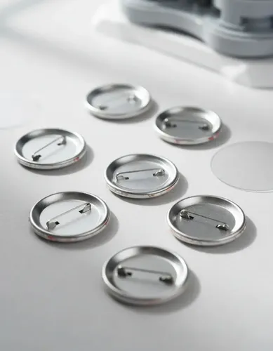 Máquina Para Hacer Pins Personalizados 58 Mm. Ibi Craft Blanco Ibi Pinmakers - Imagen 9